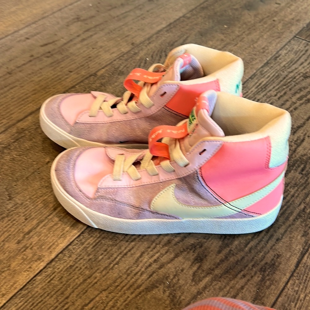 Kids Nike blazer size 2